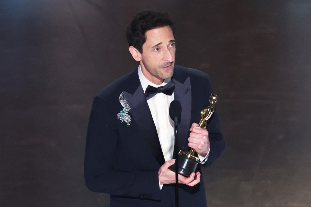Adrien Brody lần thứ 2 nhận tượng vàng Oscar. Ảnh: Rich Polk. Adrien Brody lần thứ 2 nhận tượng vàng Oscar. Ảnh: Rich Polk.