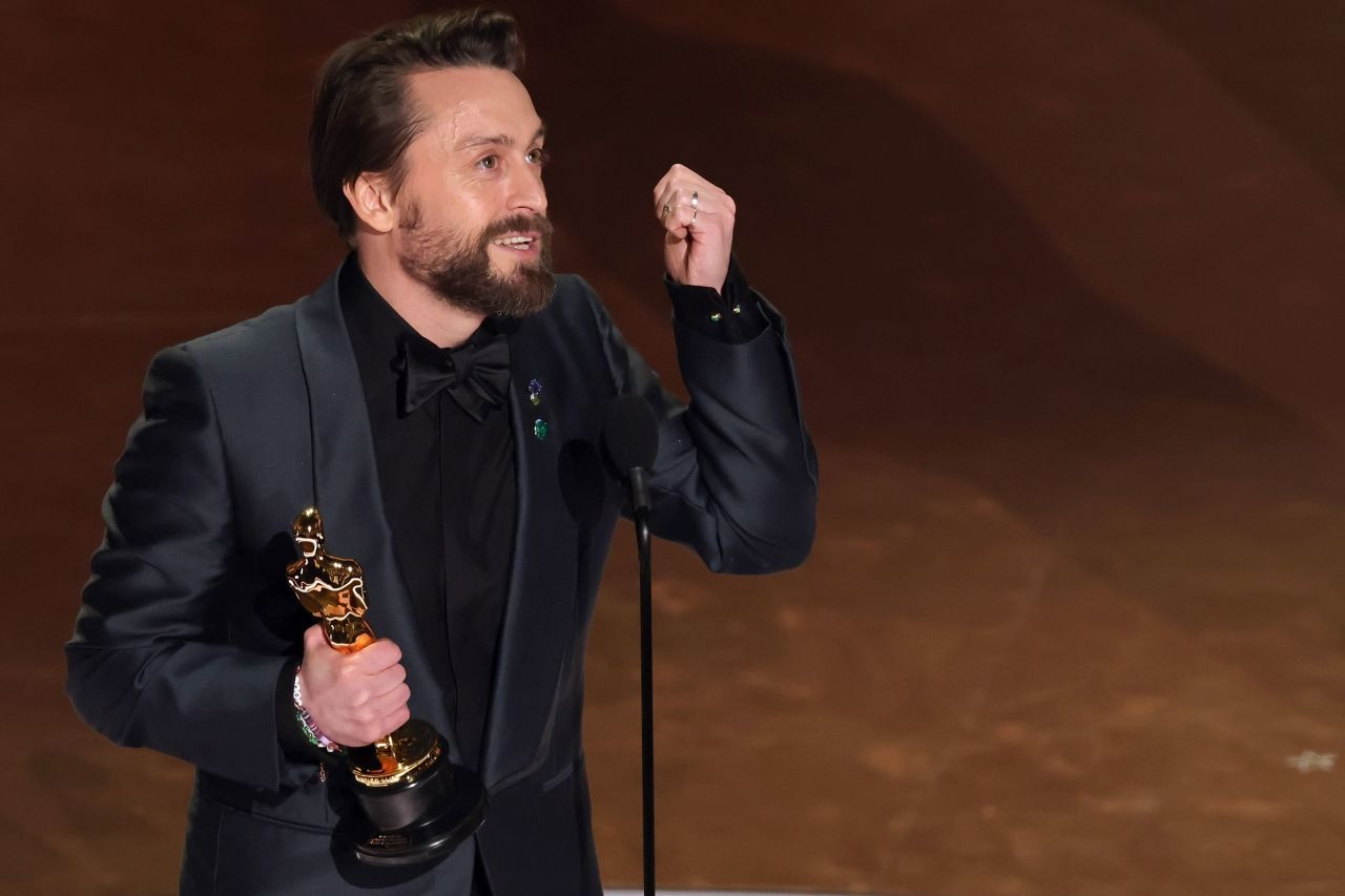 Kieran Culkin có tượng vàng Oscar đầu tiên trong sự nghiệp. Ảnh: Getty Images.