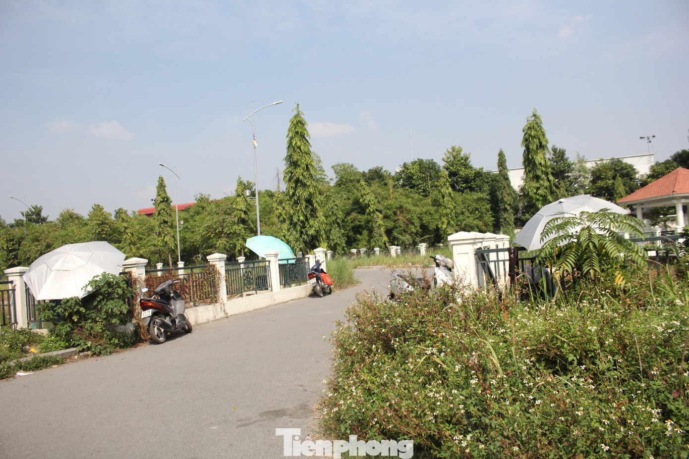 Nhiều hạng mục nhếch nhác, xuống cấp trong thời gian dài. Nhiều hạng mục nhếch nhác, xuống cấp trong thời gian dài.