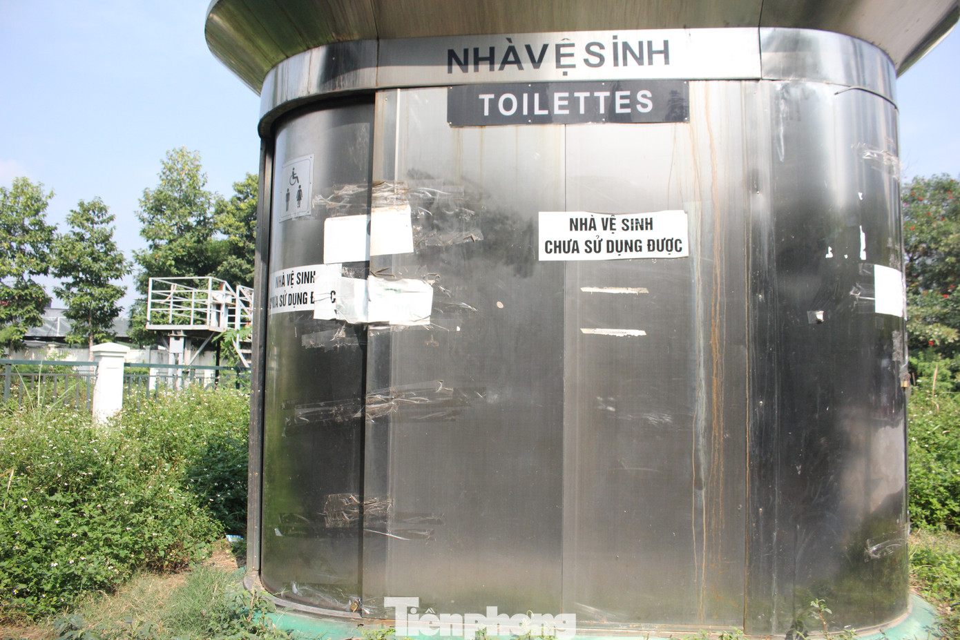 Nhiều hạng mục nhếch nhác, xuống cấp trong thời gian dài. Nhiều hạng mục nhếch nhác, xuống cấp trong thời gian dài.