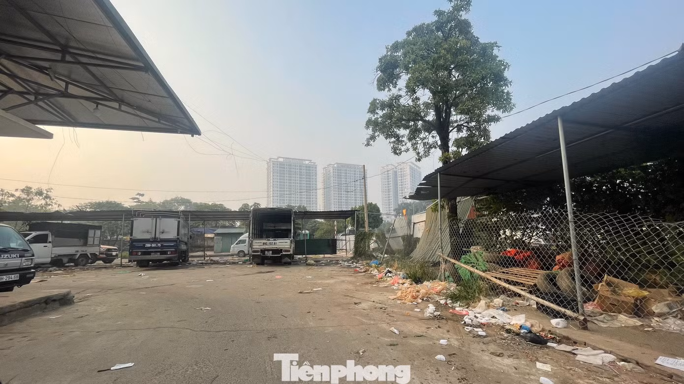 Hadico chưa thể làm thủ tục để tiếp tục GPMB dự án Chợ đầu mối Minh Khai do vướng mắc về vấn đề GPMB.(Ảnh: Lập Đông)