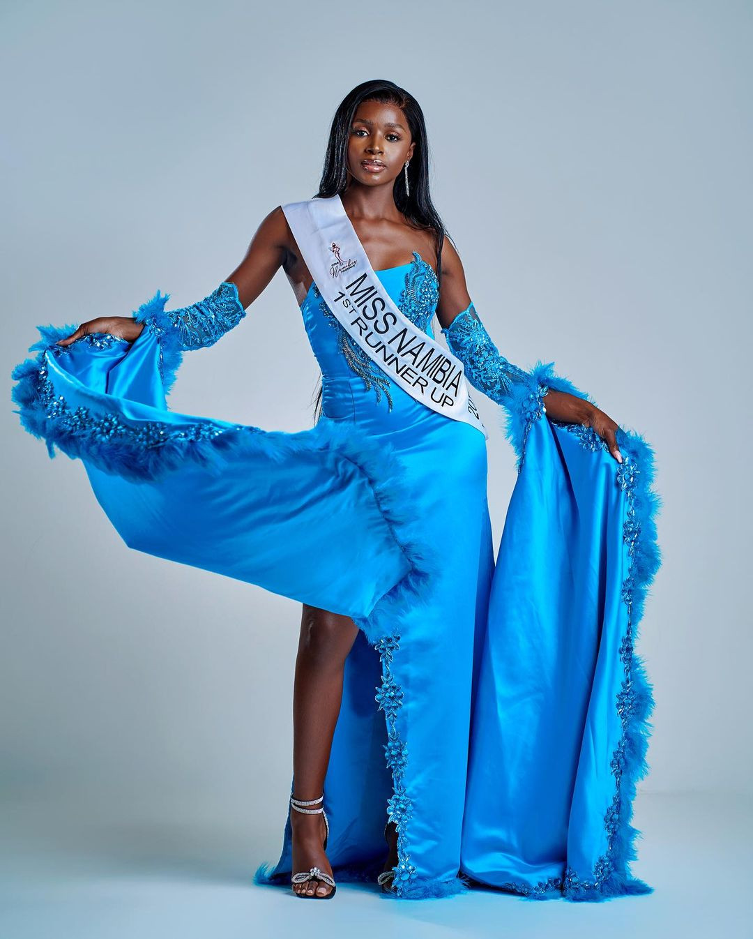 Người đẹp Albertina Haimbala - Á hậu 1 Miss Namibia 2023 mất quyền dự thi Hoa hậu Thế giới vì quy định mới.