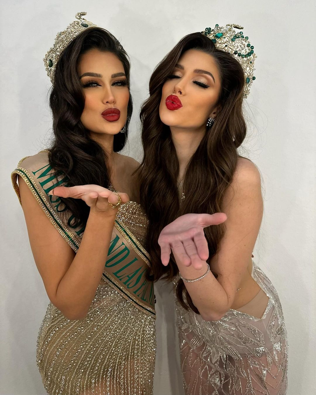 Trước đó, Susana Medina giành chiến thắng tại cuộc thi cấp bang ở quê nhà Las Palmas và đại diện bang này tại cuộc thi cấp quốc gia Miss Grand Spain 2024. Cô từng được Hoa hậu Hòa bình Quốc tế 2022 Isabella Menin trao vương miện.