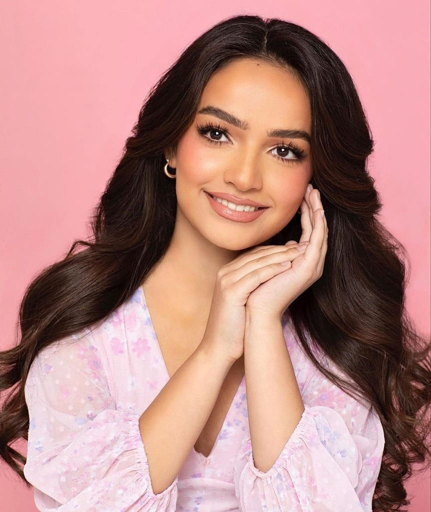 Noelia Voigt và UmaSofia Srivastava đều gặp vấn đề sức khỏe tinh thần. Noelia Voigt và UmaSofia Srivastava đều gặp vấn đề sức khỏe tinh thần.