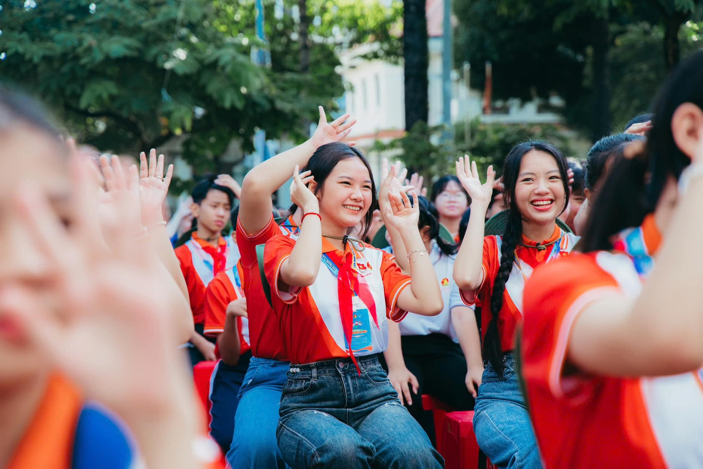 Những nụ cười, ánh mắt rạng rỡ cùng những tiết mục văn nghệ đa màu sắc văn hóa trong ngày khai mạc Liên hoan thiếu nhi Việt Nam - Lào - Campuchia.