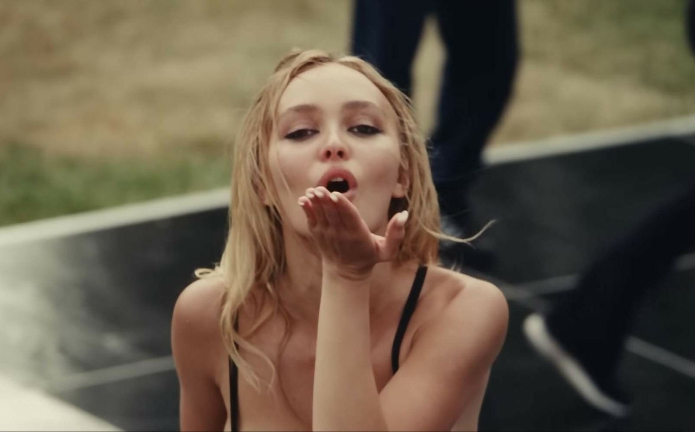 Lily-Rose Depp trong vai ngôi sao nhạc pop Jocelyn. Ảnh: HBO