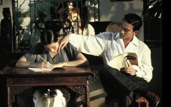 Cảnh kinh điển trong phim Mùa đu đủ xanh (1993). Cảnh kinh điển trong phim Mùa đu đủ xanh (1993).