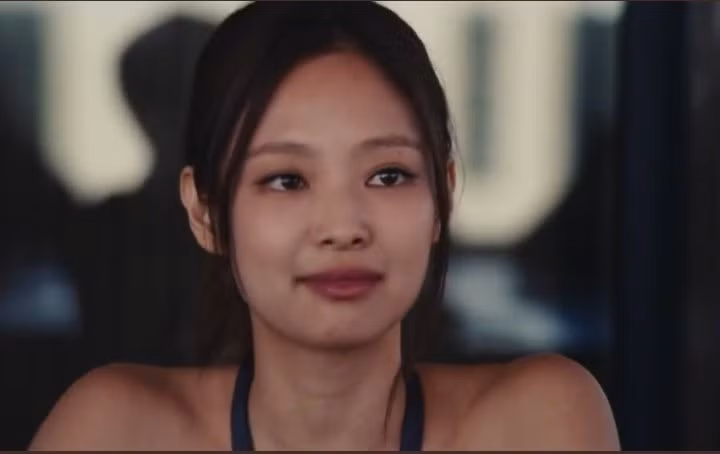 Một phân cảnh ngắn, không thoại nhưng diễn xuất của Jennie đã nói lên được rất nhiều điều. Ảnh: HBO