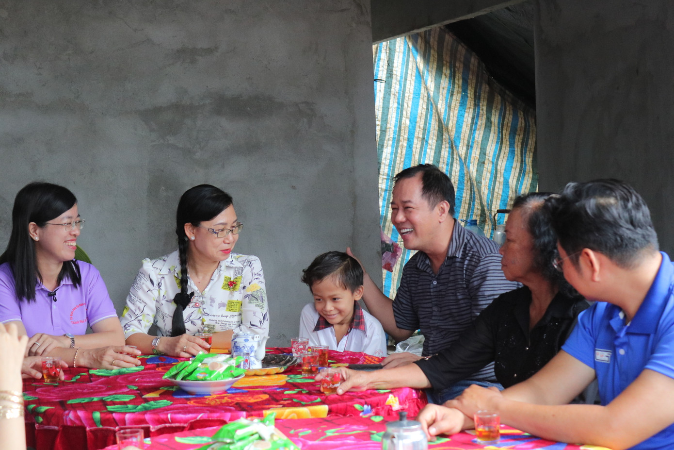 GS.TS. Huỳnh Văn Sơn trò chuyện cùng em Nguyễn Đại Phong GS.TS. Huỳnh Văn Sơn trò chuyện cùng em Nguyễn Đại Phong