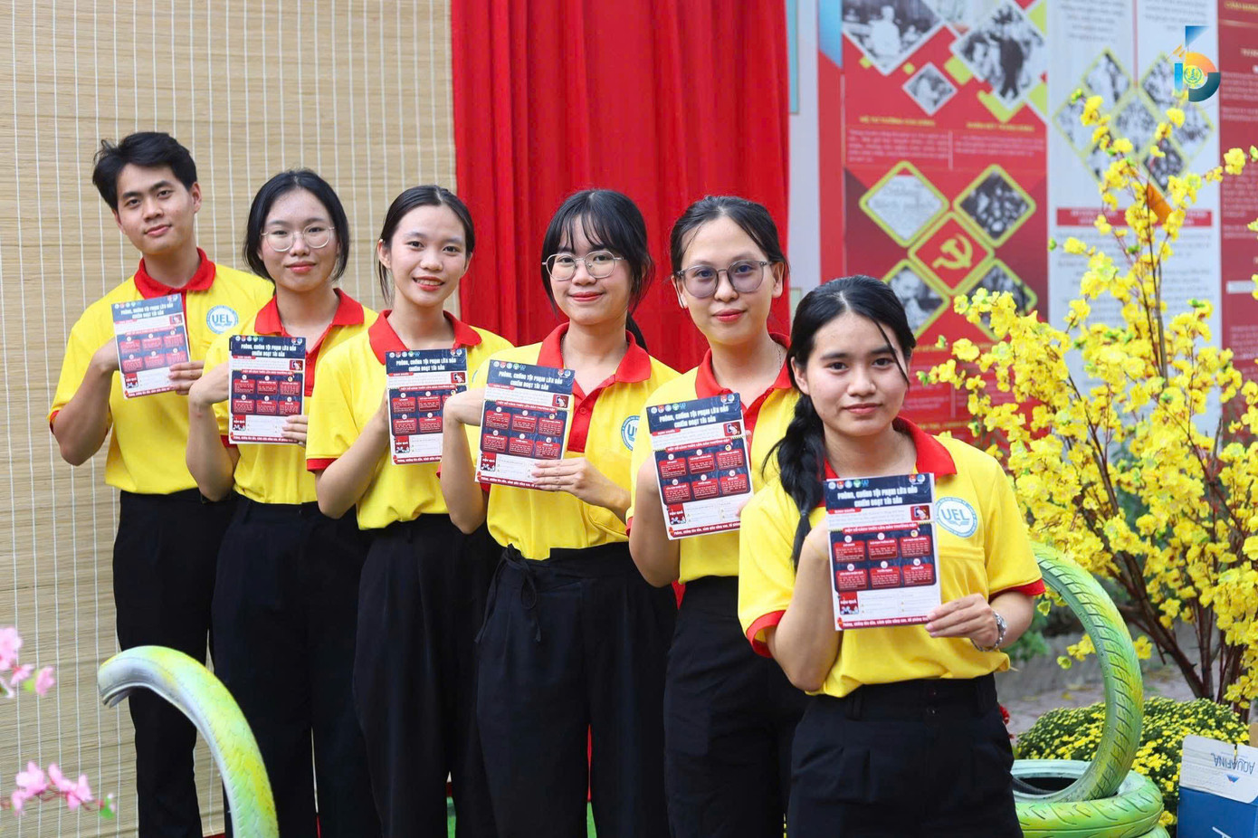 Các hoạt động thiết thực của các chiến sĩ xuân tình nguyện Thành phố. Các hoạt động thiết thực của các chiến sĩ xuân tình nguyện Thành phố.