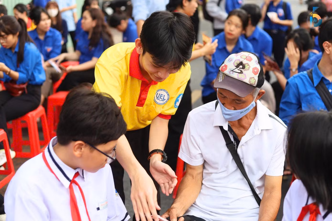 Các hoạt động thiết thực của các chiến sĩ xuân tình nguyện Thành phố.