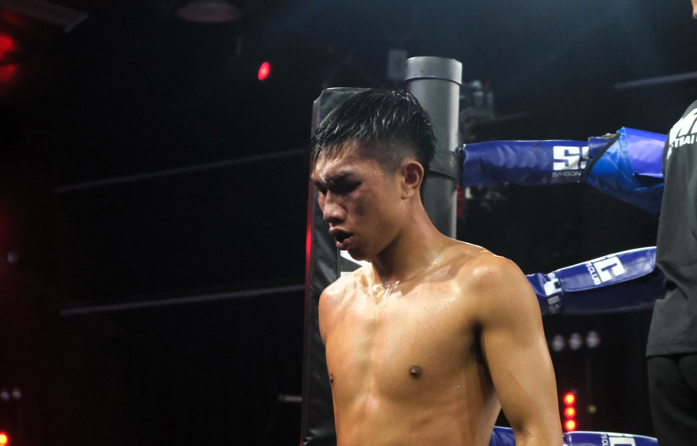 Khuôn mặt đầy vết rách của Nguyễn Hào Hiệp sau trận đấu. Khuôn mặt đầy vết rách của Nguyễn Hào Hiệp sau trận đấu.