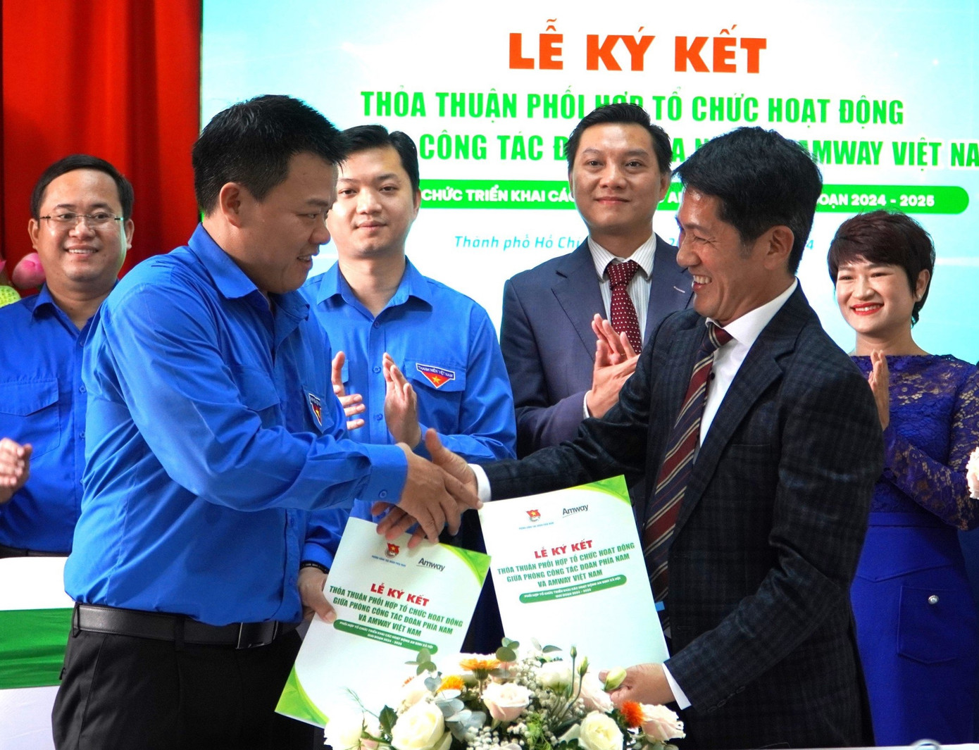 Nghi thức ký kết giữa Phòng công tác Đoàn phía Nam và Công ty TNHH Amway Việt Nam giai đoạn 2024 – 2025 với sự chứng kiến của Lãnh đạo T.Ư Đoàn. Ảnh: Văn Tiệp Nghi thức ký kết giữa Phòng công tác Đoàn phía Nam và Công ty TNHH Amway Việt Nam giai đoạn 2024 – 2025 với sự chứng kiến của Lãnh đạo T.Ư Đoàn. Ảnh: Văn Tiệp