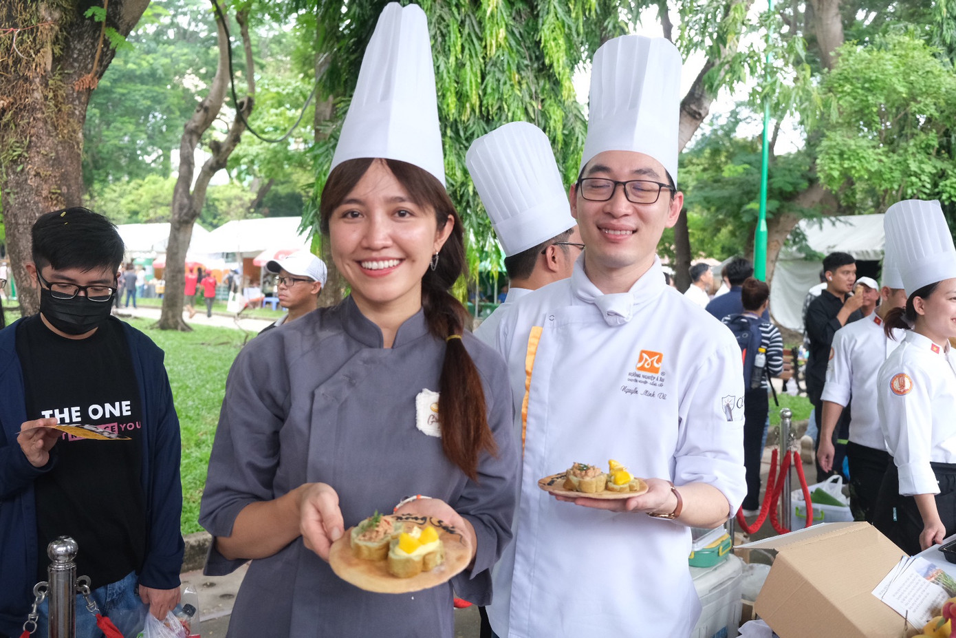 Đầu bếp Việt Nam và những món ăn sáng tạo dựa trên bánh mì. Ảnh: Phú Quang Đầu bếp Việt Nam và những món ăn sáng tạo dựa trên bánh mì. Ảnh: Phú Quang