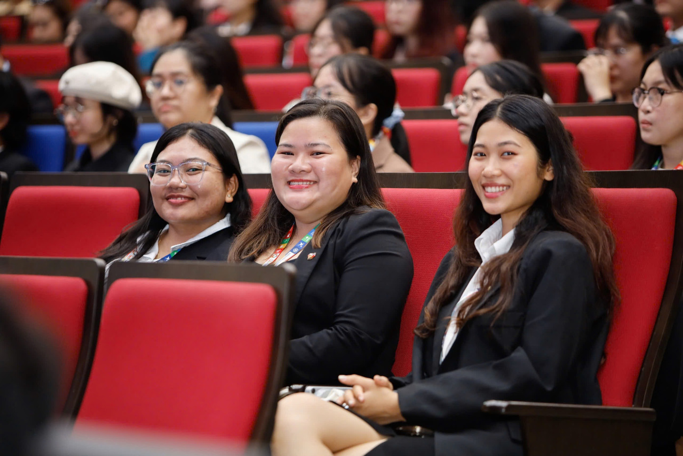 Các đại biểu sinh viên quốc tế mang đến đa dạng màu sắc văn hóa trong Liên hoan sinh viên quốc tế tại TPHCM lần I năm 2024.