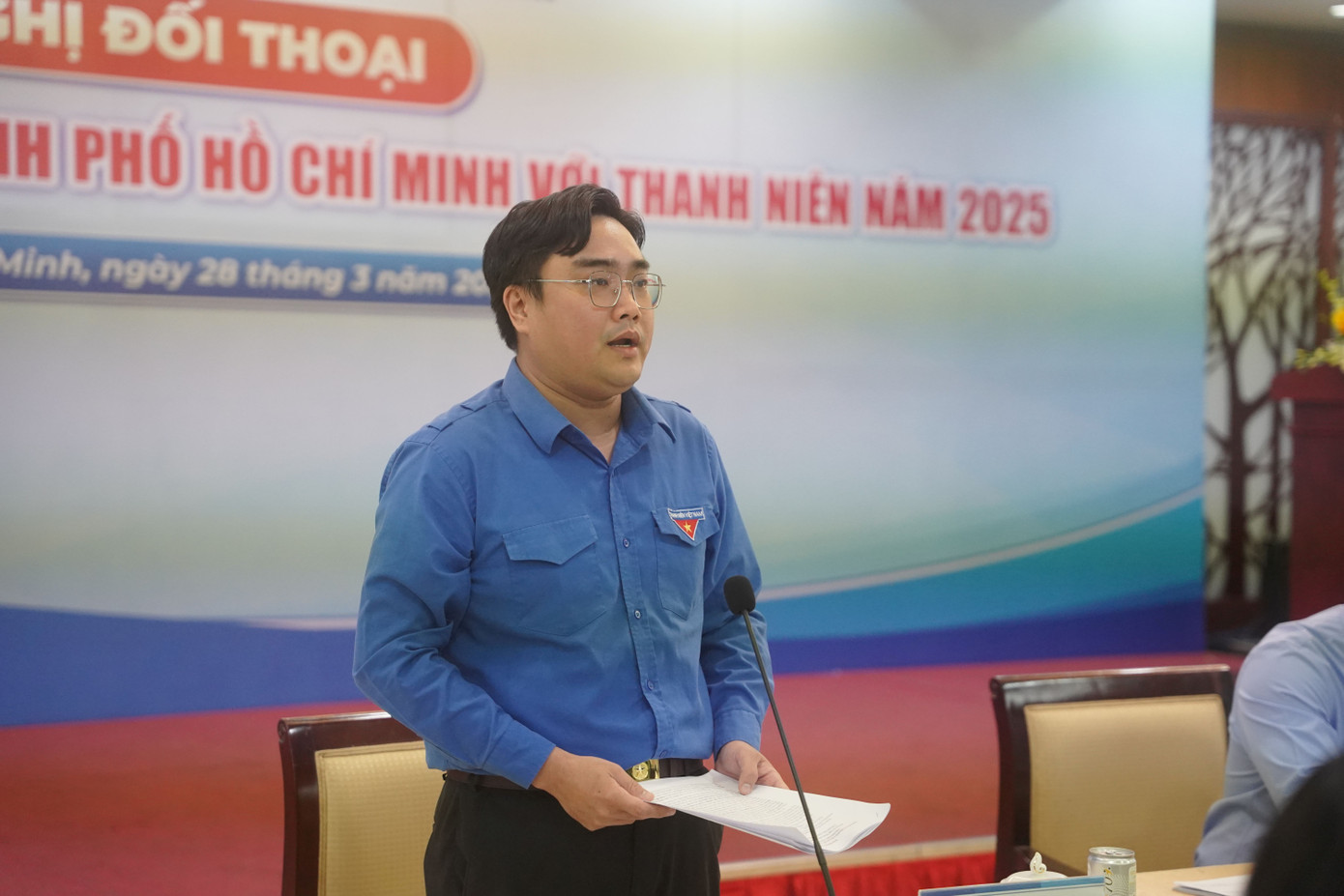 Anh Ngô Minh Hải - Bí thư Thành Đoàn đề xuất lãnh đạo UBND TPHCM cần có cơ chế phát triển văn hóa ổn định, chính sách hỗ trợ nguồn lực đồng bộ và dài hạn, giúp tạo nền tảng vững chắc cho các hoạt động nghệ thuật và sáng tạo của thanh niên TPHCM. Anh Ngô Minh Hải - Bí thư Thành Đoàn đề xuất lãnh đạo UBND TPHCM cần có cơ chế phát triển văn hóa ổn định, chính sách hỗ trợ nguồn lực đồng bộ và dài hạn, giúp tạo nền tảng vững chắc cho các hoạt động nghệ thuật và sáng tạo của thanh niên TPHCM.
