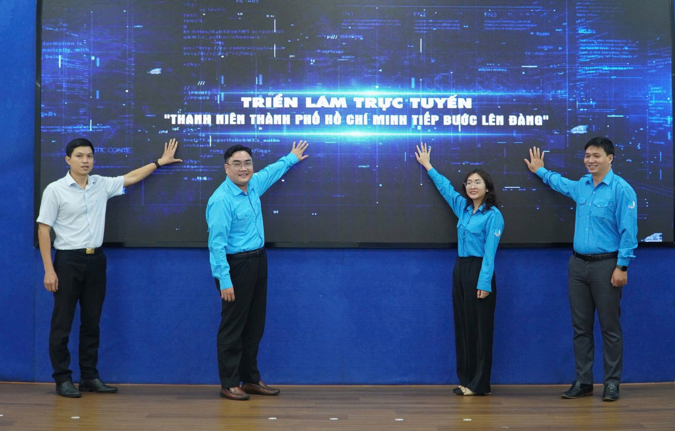 Trong khuôn khổ hội nghị, Hội LHTN Việt Nam TP Hồ Chí Minh khai mạc triển lãm “Thanh niên TP Hồ Chí Minh tiếp bước lên đàng”.