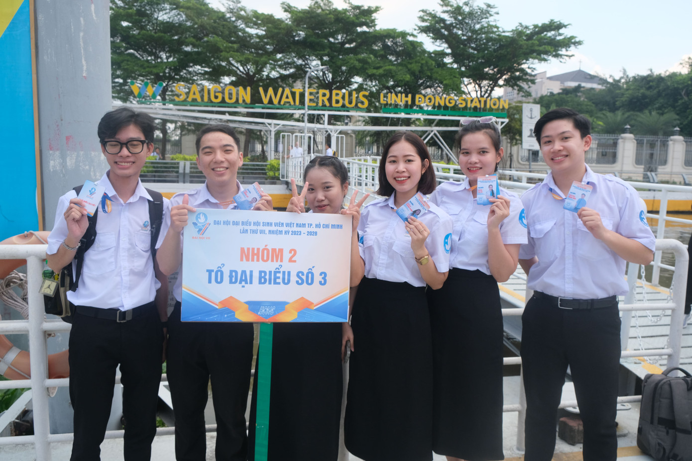 Nhiệt huyết tuổi trẻ trên từng bước đi. Ảnh: Phú Quang Nhiệt huyết tuổi trẻ trên từng bước đi. Ảnh: Phú Quang