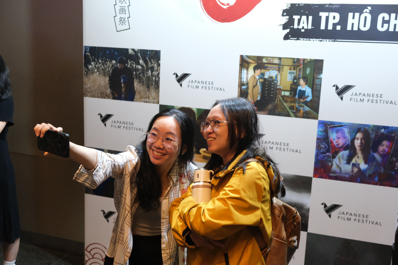 LHP Nhật Bản tại Việt Nam là sự kiện được đông đảo bạn trẻ Việt Nam, phần lớn là những người yêu thích văn hóa Nhật Bản quan tâm. Ảnh: Phú Quang.