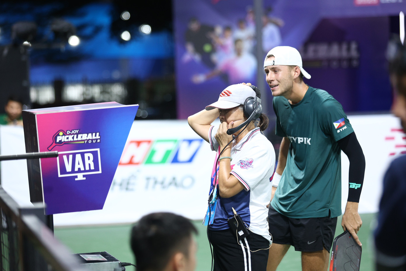 Giải đấu lần này cũng ghi dấu với việc lần đầu tiên ứng dụng công nghệ VAR tại một giải pickleball chuyên nghiệp ở Việt Nam, giúp nâng cao tính minh bạch và công bằng trong thi đấu. Giải đấu lần này cũng ghi dấu với việc lần đầu tiên ứng dụng công nghệ VAR tại một giải pickleball chuyên nghiệp ở Việt Nam, giúp nâng cao tính minh bạch và công bằng trong thi đấu.