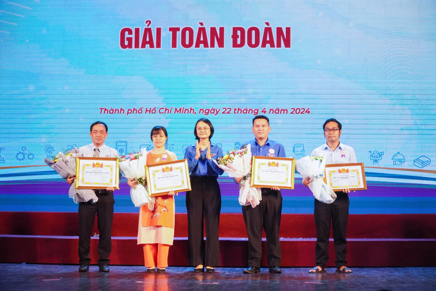 Chị Trần Thu Hà - Phó Bí thư Thành Đoàn, Chủ tịch Hội Sinh viên Việt Nam TPHCM đánh giá sau 15 lần tổ chức, hội thi đã trở thành môi trường tốt để học sinh, sinh viên cọ xát, nâng cao tay nghề.