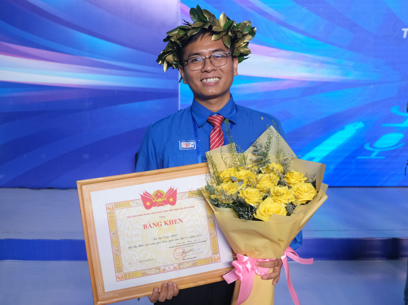 Những khoảnh khắc đẹp tại vòng chung kết Hội thi Báo cáo viên giỏi toàn quốc lần thứ IV năm 2024. Những khoảnh khắc đẹp tại vòng chung kết Hội thi Báo cáo viên giỏi toàn quốc lần thứ IV năm 2024.