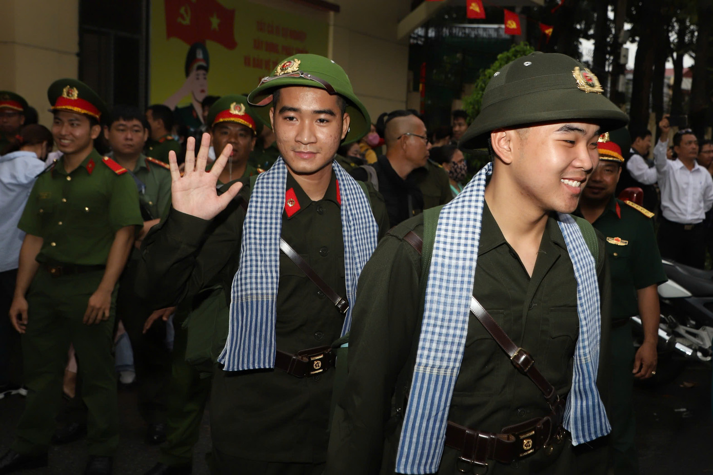 568 thanh niên TP. Thủ Đức hăng hái lên đường học tập, rèn luyện tại các đơn vị.