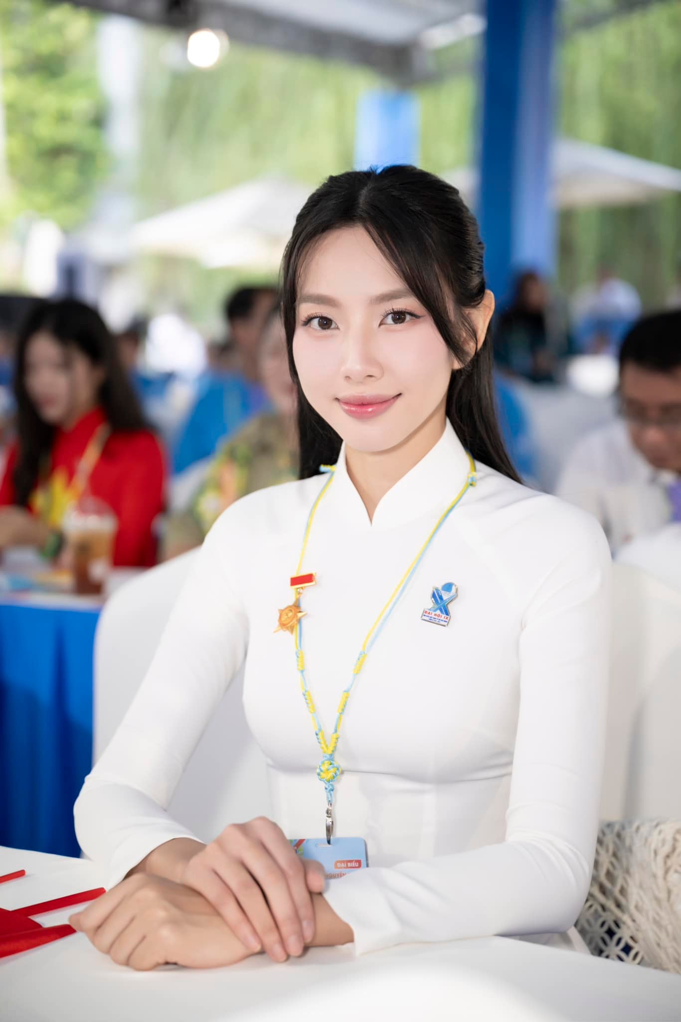 Nhan sắc Hoa hậu Thùy Tiên tại Đại hội.