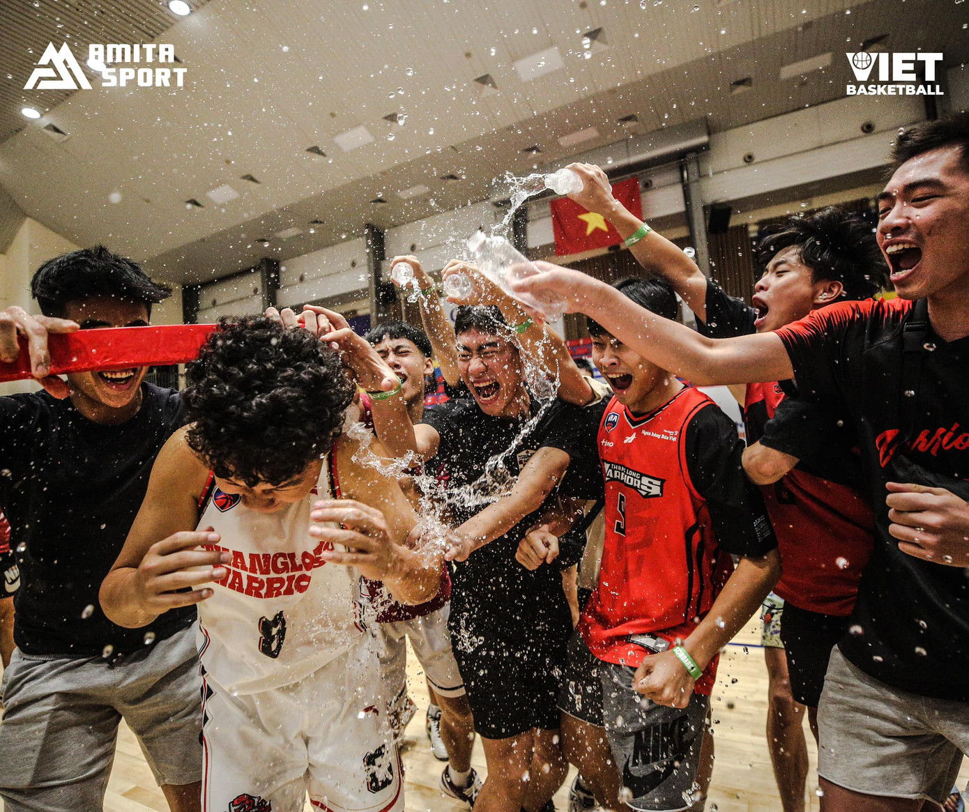 Liệu sẽ có bến đỗ mới cho lứa cầu thủ trẻ đầy tài năng của Thang Long Warriors. Liệu sẽ có bến đỗ mới cho lứa cầu thủ trẻ đầy tài năng của Thang Long Warriors.