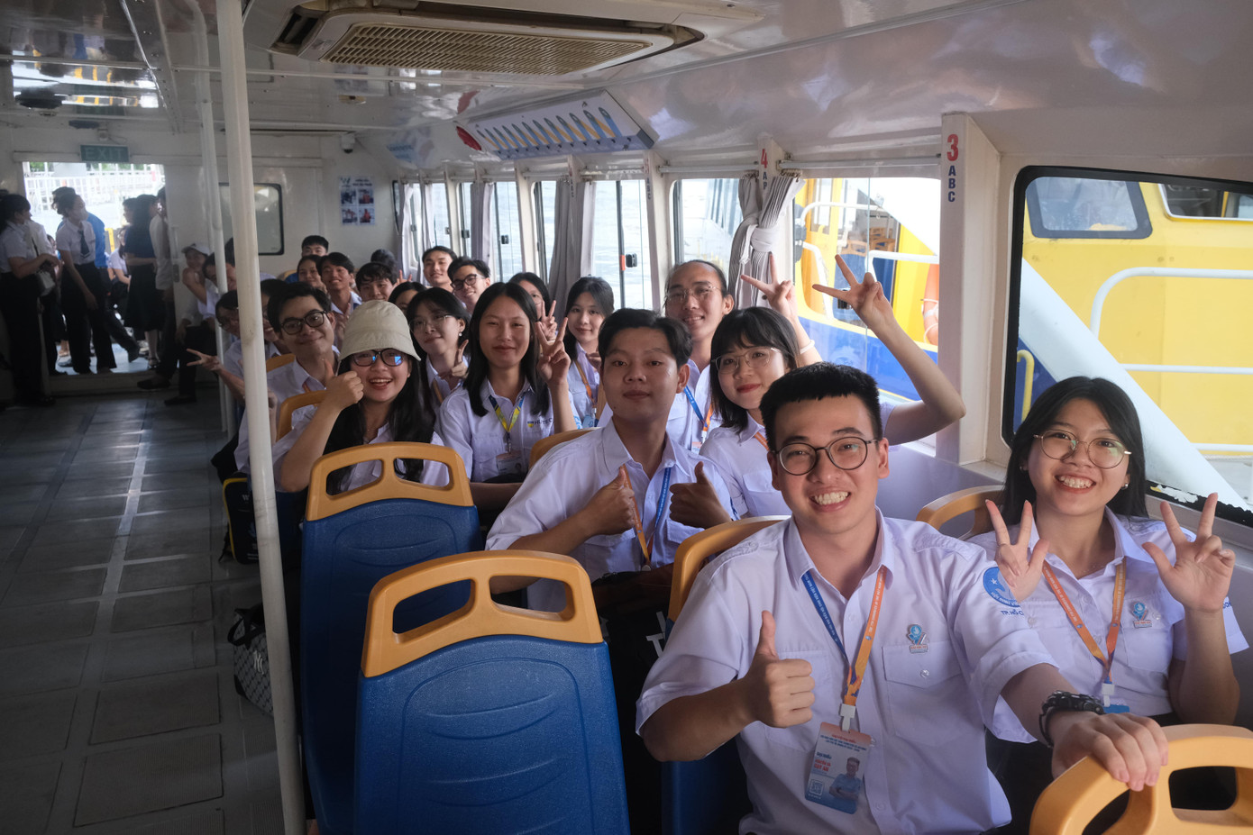 Nhiệt huyết tuổi trẻ trên từng bước đi. Ảnh: Phú Quang Nhiệt huyết tuổi trẻ trên từng bước đi. Ảnh: Phú Quang