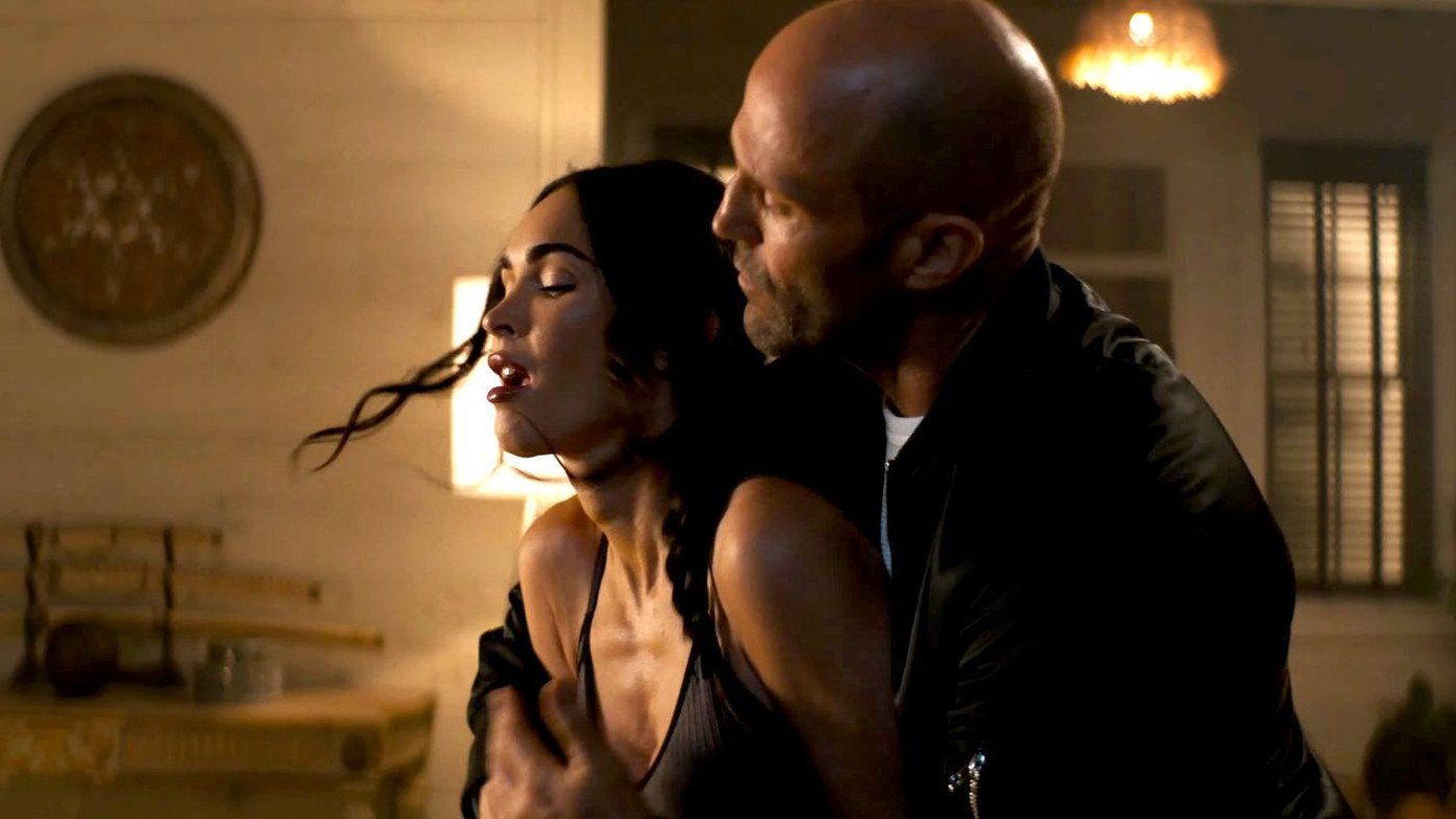 Màn tương tác giữa bộ đôi Megan Fox và Jason Statham gây hứng thú cho người xem.