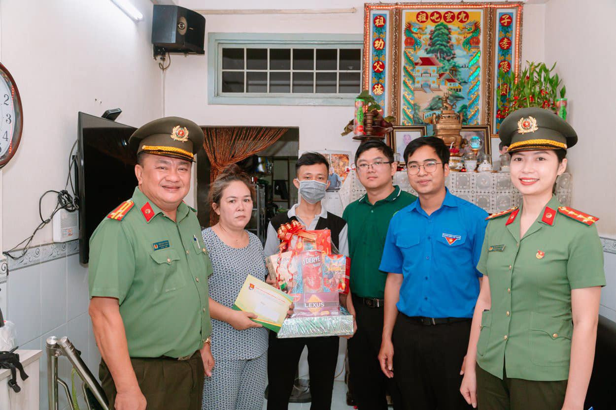 Chương trình đồng hành, hỗ trợ thanh niên hoàn lương, sau cai nghiện và tái hòa nhập cộng đồng. Ảnh: Thành Đoàn TPHCM Chương trình đồng hành, hỗ trợ thanh niên hoàn lương, sau cai nghiện và tái hòa nhập cộng đồng. Ảnh: Thành Đoàn TPHCM