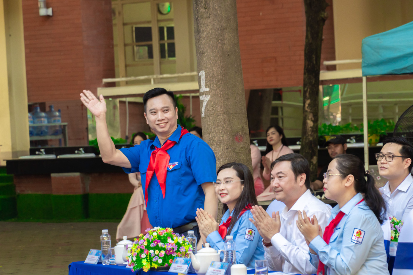 Hình ảnh các đại biểu tham dự chương trình.