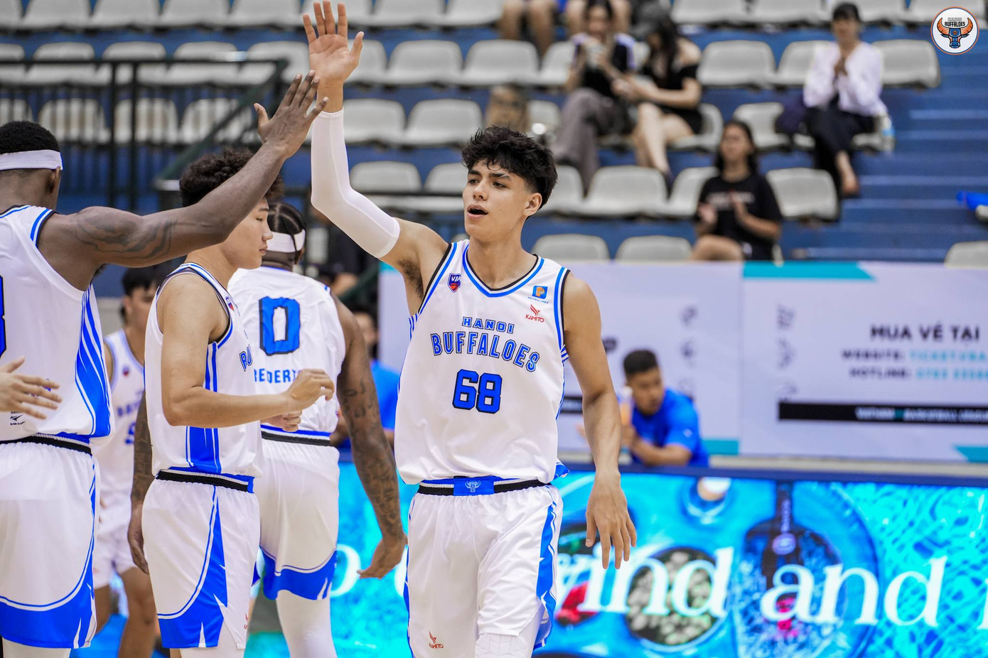 Hanoi Buffaloes được kỳ vọng sẽ lật đổ được Saigon Heat trong mùa giải này. Ảnh: Hanoi Buffaloes Hanoi Buffaloes được kỳ vọng sẽ lật đổ được Saigon Heat trong mùa giải này. Ảnh: Hanoi Buffaloes