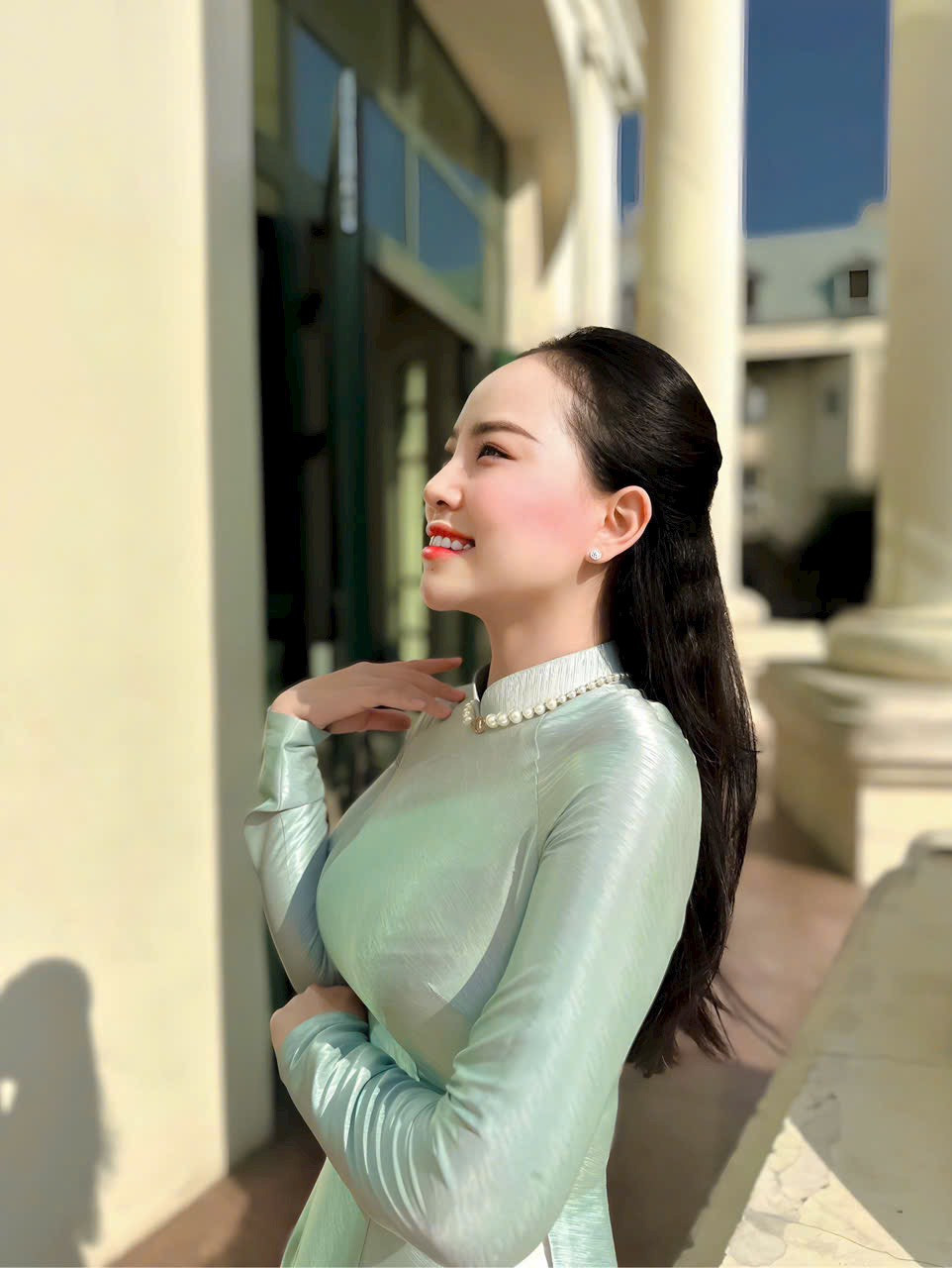 Tuyết Ánh từng ra mắt các MV như Đường tôi đi dài theo đất nước, Tiếng hát trên đỉnh Hoàng Liên, Hoa của núi, Người xây cầu vùng cao, Gieo chữ trên non, Về Lai Châu… Ảnh: NVCC. Tuyết Ánh từng ra mắt các MV như Đường tôi đi dài theo đất nước, Tiếng hát trên đỉnh Hoàng Liên, Hoa của núi, Người xây cầu vùng cao, Gieo chữ trên non, Về Lai Châu… Ảnh: NVCC.