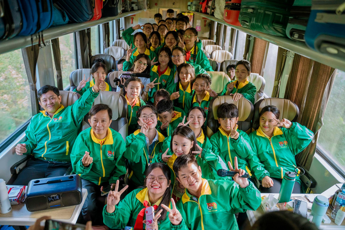 Không khí rộn ràng trên chuyến tàu đặc biệt mang số hiệu HTEYTQVN2024.