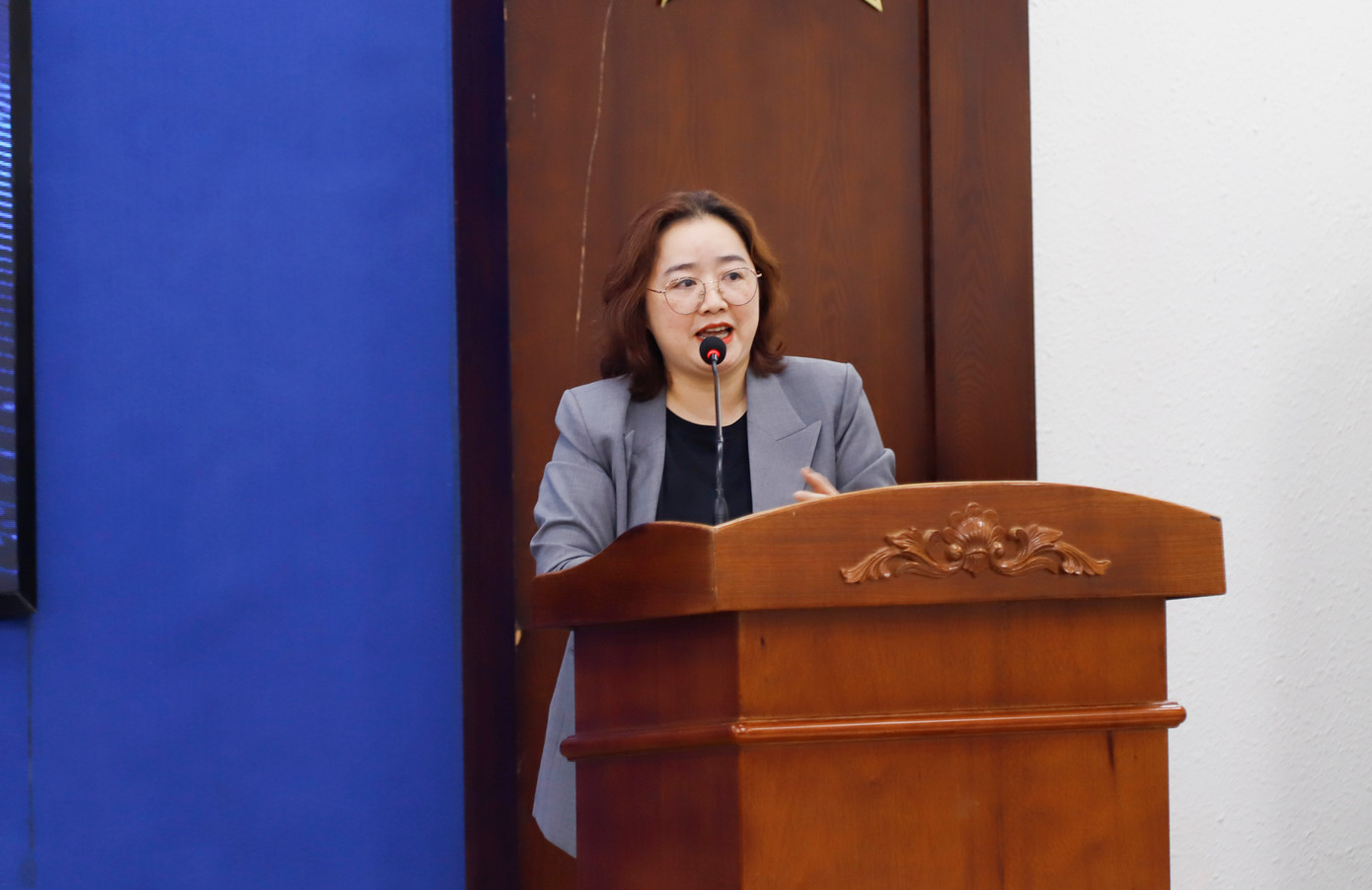 Chị Nguyễn Thị Diệu Hằng - Giám đốc Trung tâm Hỗ trợ Thanh niên Khởi nghiệp (BSSC), nhấn mạnh: “Logistics được xem như mạch máu của nền kinh tế - xã hội." Chị Nguyễn Thị Diệu Hằng - Giám đốc Trung tâm Hỗ trợ Thanh niên Khởi nghiệp (BSSC), nhấn mạnh: “Logistics được xem như mạch máu của nền kinh tế - xã hội."