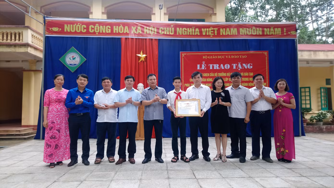 Nam sinh lớp 9 dũng cảm lao xuống sông cứu 3 học sinh khỏi đuối nước ảnh 2