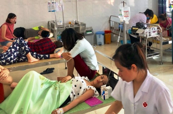 Ngộ độc thực phẩm ở khu du lịch, hàng chục người nhập viện khẩn cấp ảnh 2