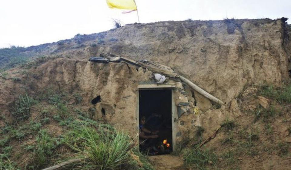 Hang động của một người chăn dê nơi những vận động viên trú ẩn. Ảnh: Handout.