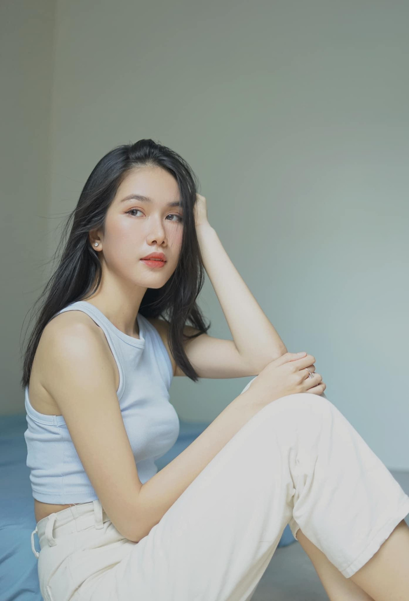 Á hậu Phương Anh đẹp tinh khiết và trong trẻo tựa 'nàng thơ' với những gam màu pastel thanh lịch.