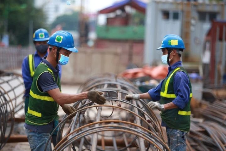 Có gần 4.000 người lao động ngành xây dựng đang bị nợ BHXH.