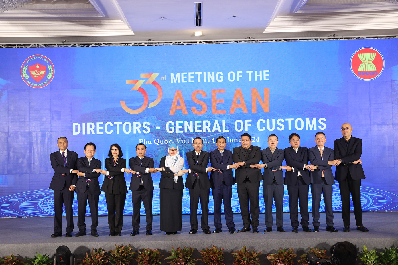 Lãnh đạo Hải quan các nước ASEAN thể hiện tình đoàn kết tại hội nghị Lãnh đạo Hải quan các nước ASEAN thể hiện tình đoàn kết tại hội nghị