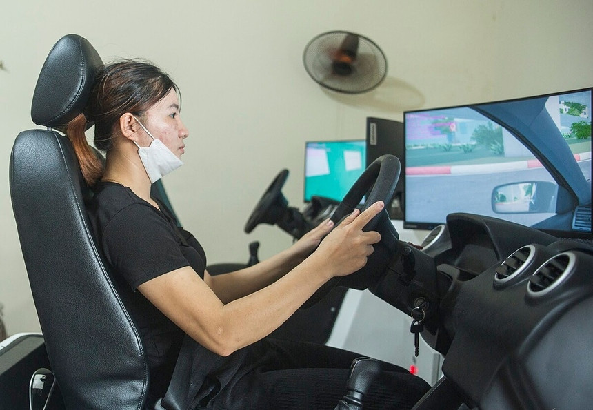 Bộ GTVT sẽ điều chỉnh, cập nhật một số tình huống phù hợp thực tế trên phần mềm mô phỏng. Bộ GTVT sẽ điều chỉnh, cập nhật một số tình huống phù hợp thực tế trên phần mềm mô phỏng.