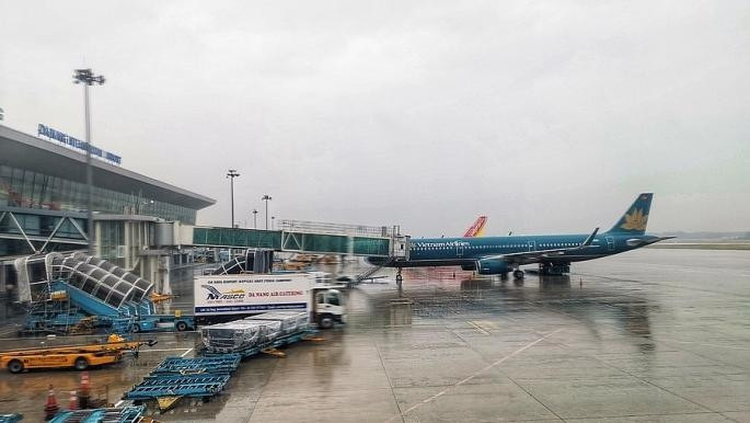 Nhiều sân bay ở khu vực miền Trung có mưa dông nguy hiểm từ chiều nay.