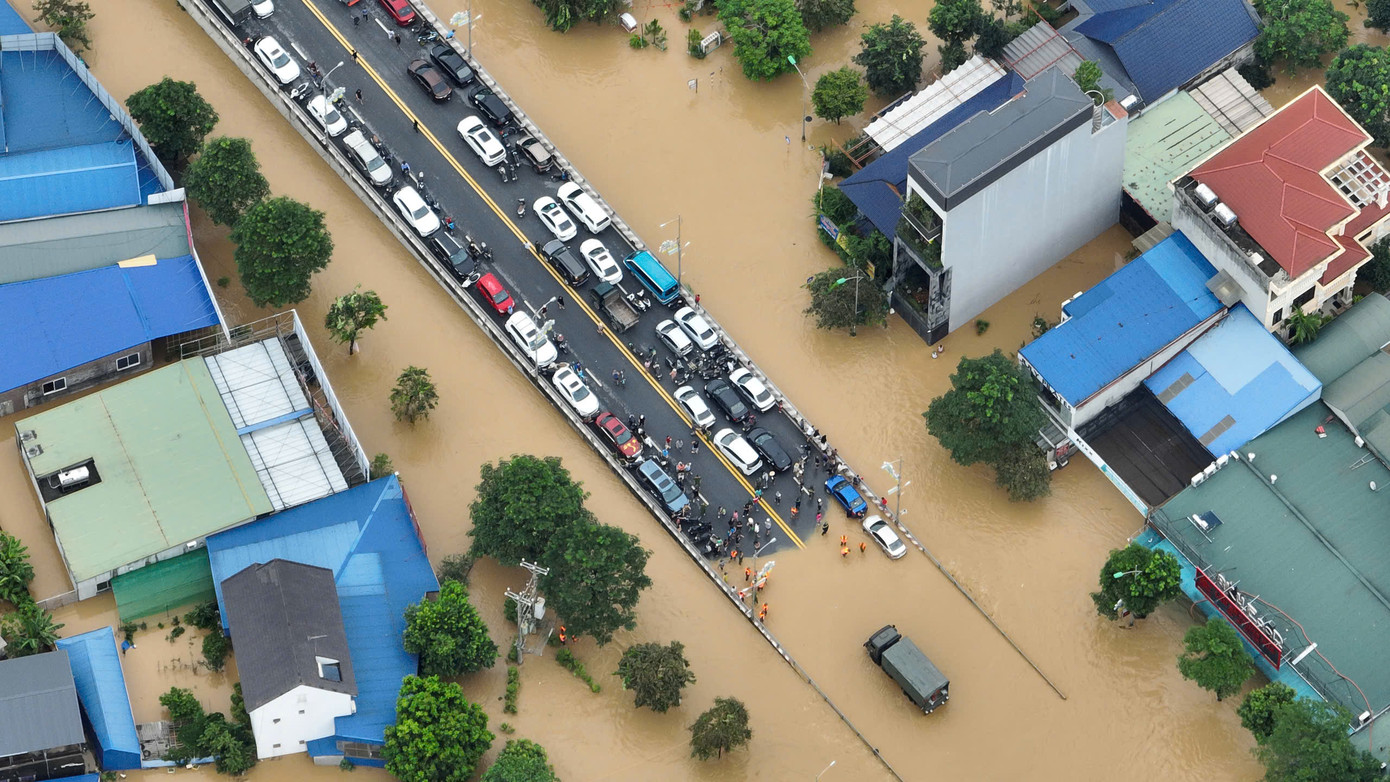 Lũ lên cao ảnh hưởng đến nhiều tuyến đường vào TP Thái Nguyên.