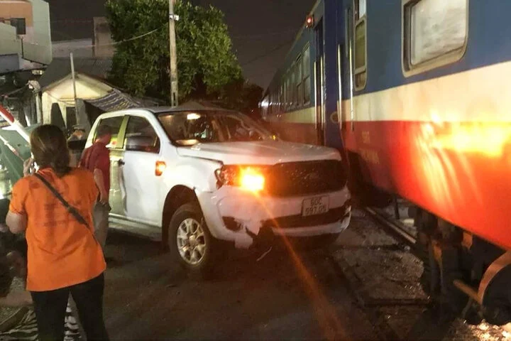 Hiện trường vụ tai nạn khiến 2 người chết, 3 người thương vong tối 28/7.