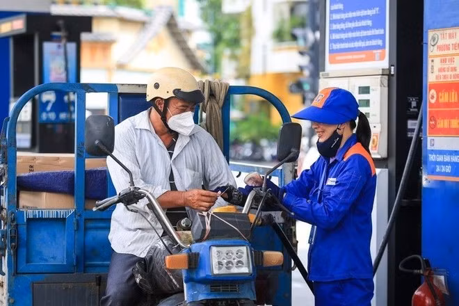 Giá xăng dầu trong nước ngày mai có thể biến động nhẹ. Giá xăng dầu trong nước ngày mai có thể biến động nhẹ.