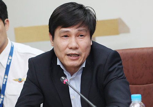 Ông Đinh Việt Thắng - Cục trưởng Hàng không Việt Nam - cho biết các hãng bay Việt Nam sẽ bổ sung tàu bay từ tháng 5 đến tháng 9. Ông Đinh Việt Thắng - Cục trưởng Hàng không Việt Nam - cho biết các hãng bay Việt Nam sẽ bổ sung tàu bay từ tháng 5 đến tháng 9.