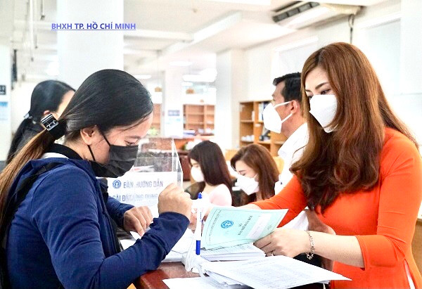 Người lao động đóng BHXH từ 15 năm trở lên sẽ được hưởng lương hưu.